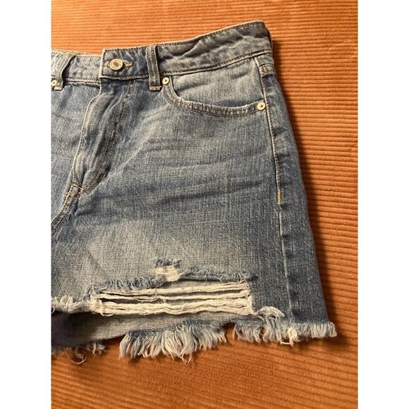 Distressed Shorts by KanCan - Size M - Picture 3 of 9